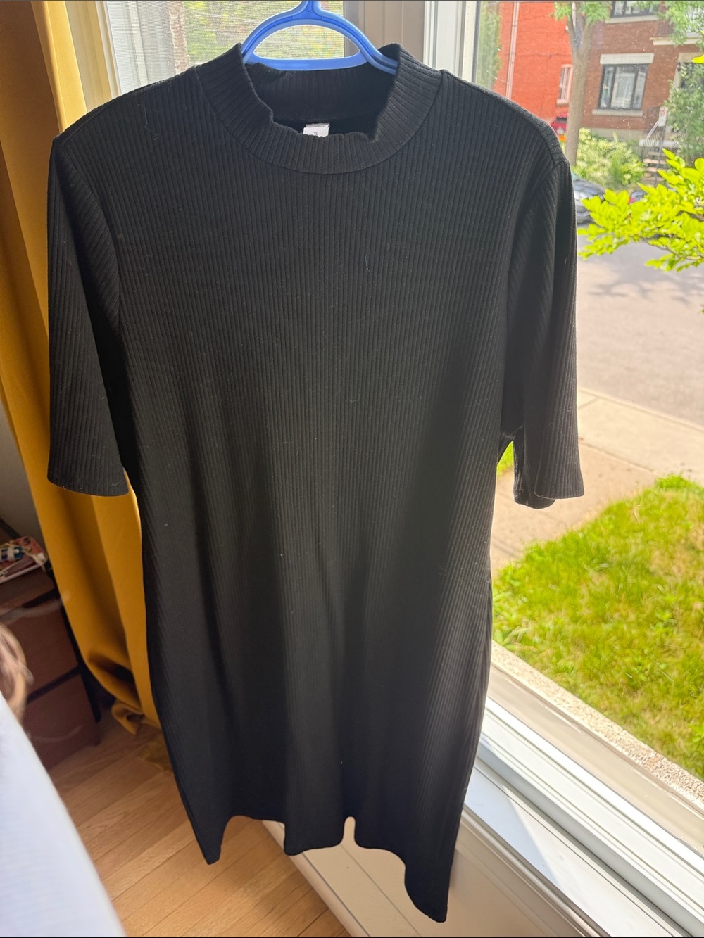 Old Navy Black Ribbed Short-Sleeve Midi Dress